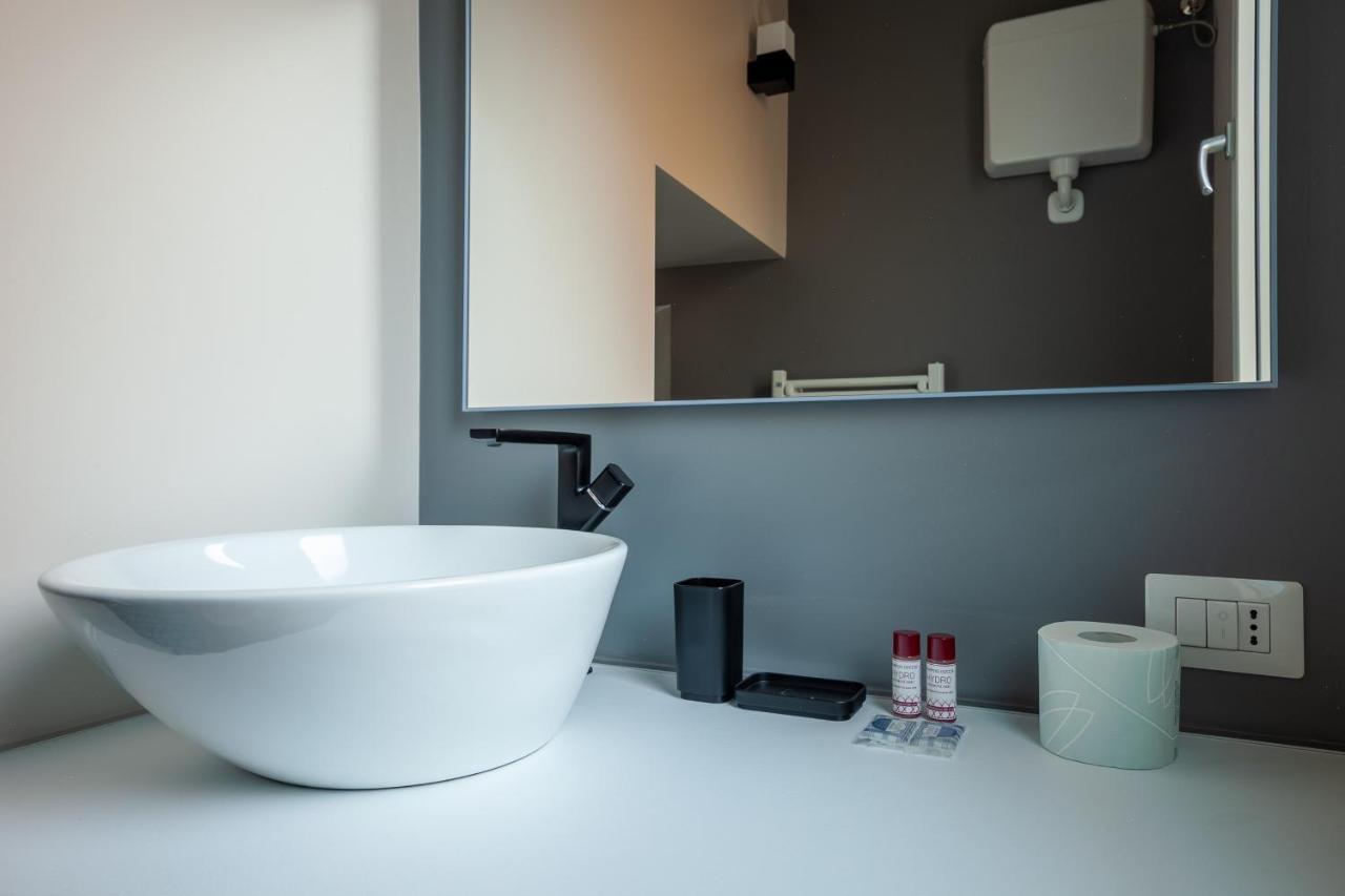 Renovated Apartment In Milan City Center - Commenda 21 Exterior photo